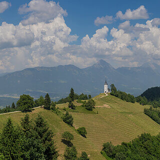 Jamnik - Church